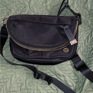 Lululemon micro 1.5 festival bag